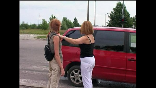 angelas hunt & Nadya – russian mom