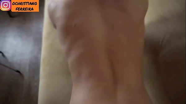 Minha ex veio me visitar e acabou de quatro